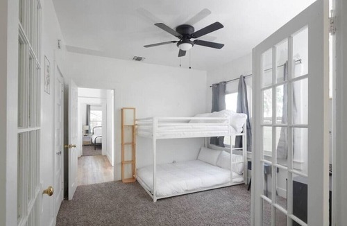 Tower District House | Del Mar Combined - Charming 2HOMES I 600Mbps Walk to Tower District
