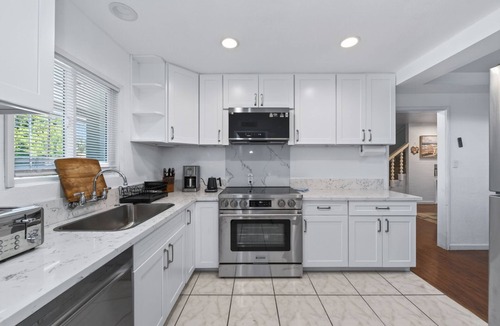 Raisin House | Del Mar pool home
