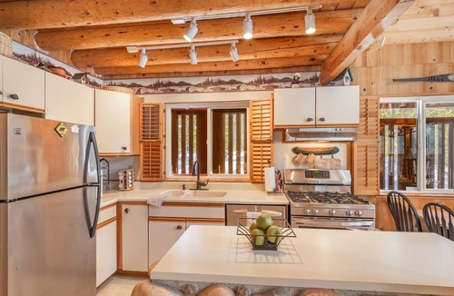 Pla-Vada Woodlands Cabin | Delightful Cabin in the Woods