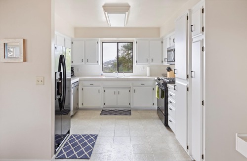 Cambria House | Delightful Cambridge View