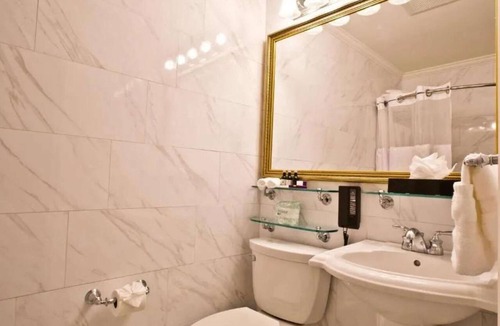 Millbrae Hotel | Deluxe King Free Breakfast + Free Parking in Bay Area