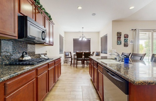 Cathedral City House | Desert Bliss: Your Poolside Paradise with Mountain Views, AC, and Wifi.