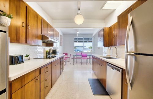 Indio House | Desert Escape: 5BR Mid-Century Home w/Pool, Spa, Firepit & Pickleball Court!
