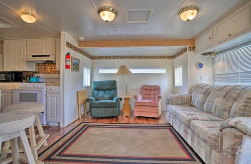 Desert Hot Springs House | Desert Hot Springs House in Community Resort!