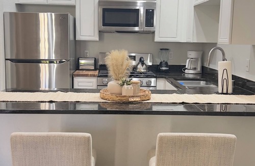 La Quinta Apartment | Desert Oasis Walk to Old Town La Quinta Pool Pets OK