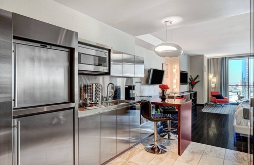 Las Vegas Resort | Desert Rosé | Palms Place | Strip Views | No Resort Fees | Free Parking