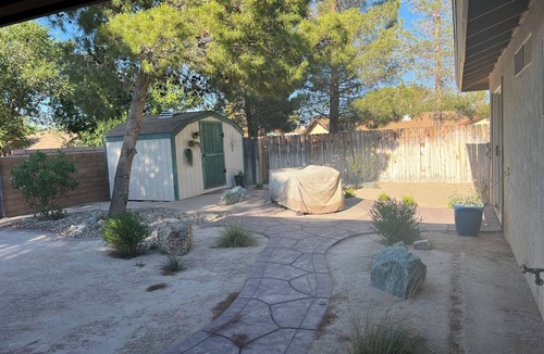 Ridgecrest House | Desert Villa Oasis - Gateway to the Eastern Sierras, Death Valley, and Yosemite