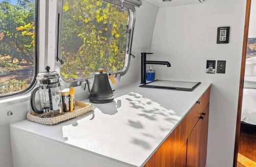 Coulterville House | Design-Led Glamping Escape Near Yosemite