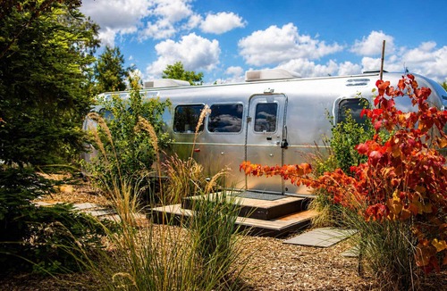 Coulterville House | Design-Led Glamping Escape Near Yosemite