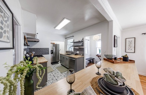 Carlson Park Apartment | Designer 2BR Home · 15 Min to UCLA + LAX