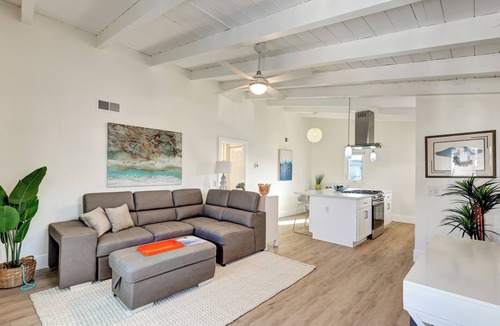 San Clemente Apartment | Discover this beach close 2-bedroom apartment in downtown San Clemente!