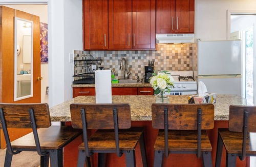 Oakland Apartment | Discover this charming residence in the heart of Oakland, CA