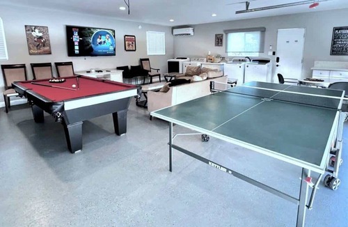 Sherwood Forest and Thistle Development House | Disneyland Spacious 8BR 4BA Pool, HotTub, Large Parking