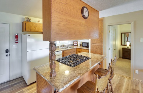 Bullhead City House | Dog-Friendly Bullhead City Home - Walk to Beach!