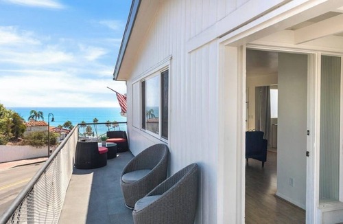 San Clemente House | Dog-friendly condo with an ocean view, balcony & pool - beach across the street