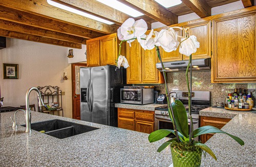 Cazadero House | Dog-friendly home with a hot tub, deck, grill & washer/dryer - golf nearby