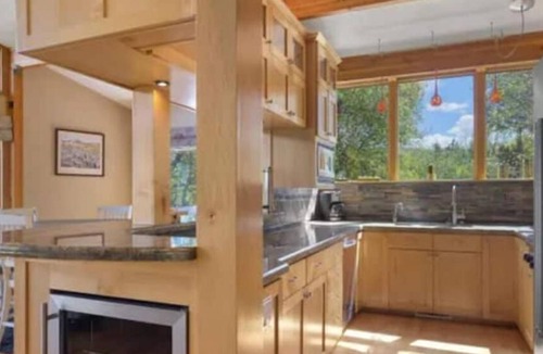 Sutter Creek House | Dog-Friendly/Hot Tub/Walkable to downtown/Private