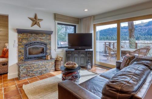 Truckee House | Dog-friendly lakefront home with fast WiFi private dock & 180-degree views