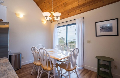 Park Hill House | Dog Friendly, Park Hill Rental w/Ocean Views!