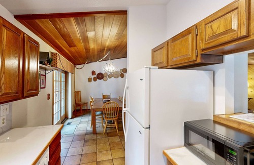 Incline Village House | Dog-friendly retreat in Incline Village with fireplace & washer&dryer