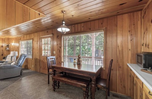 Shaver Lake Cabin | Dogwood Star – Star Location + Cozy Vibes