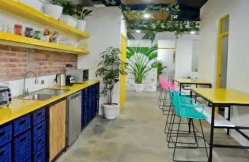 Granada House | Double Queen Suite near La Calzada/lake +30MB wifi