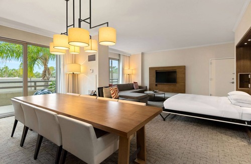Mission Valley Hotel | DoubleTree by Hilton Hotel San Diego - Mission Valley