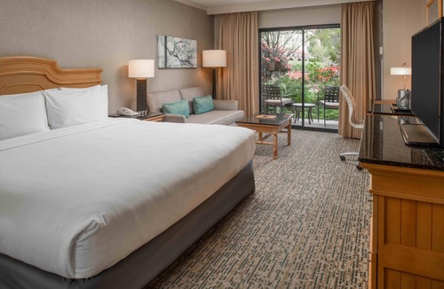 Rohnert Park Hotel | DoubleTree by Hilton Sonoma - Wine Country