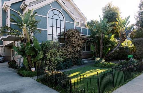 Millbrae House | Downtown Millbrae- 5 min from SFO/BART