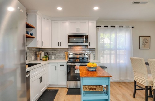 Modesto House | Downtown Modesto Gem! Updated Family Home
