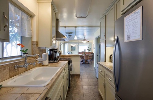Downtown House | Downtown Pismo, 3 bed 2 bath, 1 Block to Beach!