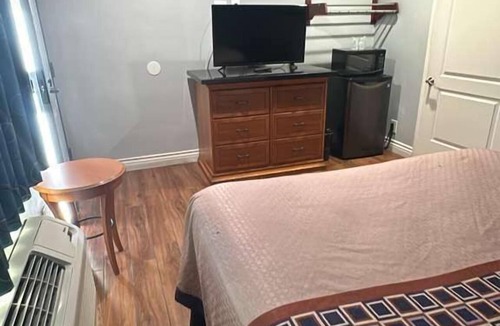 Torrance Hotel | Driftwood Motel