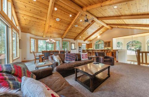 Tahoe Pines House | Eagle Rock By Tahoe Getaways - 4BR West Shore w Hot Tub & Close to Hiking!