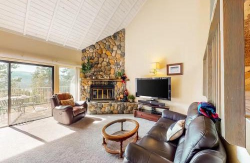 Lakeshore Apartment | Eagle's Nest
