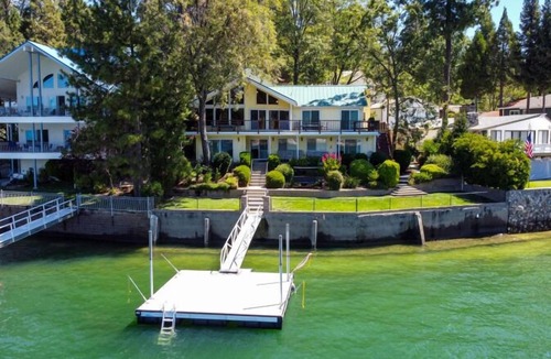 Bass Lake House | Eagles Nest at Bass Lake near Yosemite with Boat Dock!