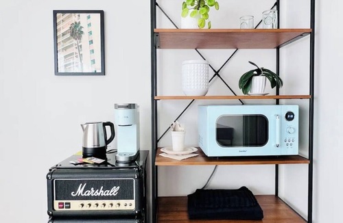 Eastern Malibu Apartment | East Malibu apt, patio + fast Wi‑Fi by the ocean!