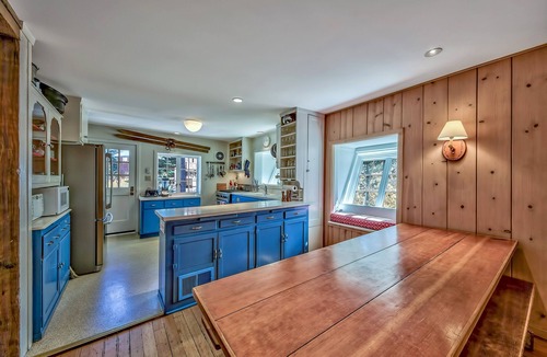 Sugar Bowl Resort House | East Village Home 09 - Beautiful home nestled in the California's Sierra