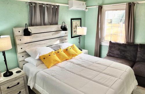 Eastside House | Eastside Garden Hideaway For 4 Perfect Location for World Cup Attendees