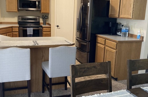 Lake Havasu City House | Easy boat parking access, new furniture, beautiful clean new pool and spa