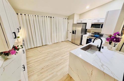 Fernley House | Echo Desert House-20 Min to USA Pkwy/4BR/2Bathrooms|Sleeps 9