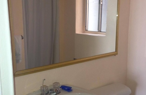 Oakland Hotel | Econo Lodge Oakland Lake Merritt Area