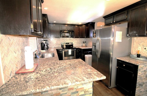 June Lake Condo | Edgewater #17 - 2 bedroom+loft w/Mountain Views!