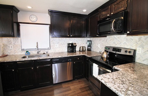 June Lake Condo | Edgewater #17 - 2 bedroom+loft w/Mountain Views!