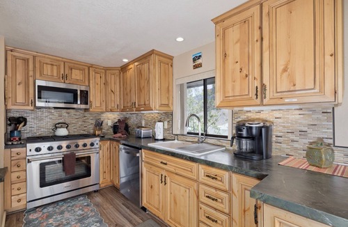 June Lake Condo | Edgewater 19, steps from the June Lake Marina.