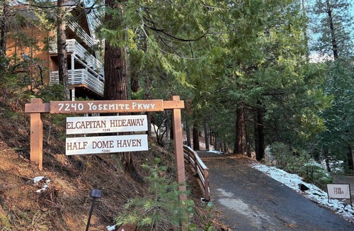 Yosemite West Cabin | El Capitan Hideaway - A-Frame Cabin Yosemite West