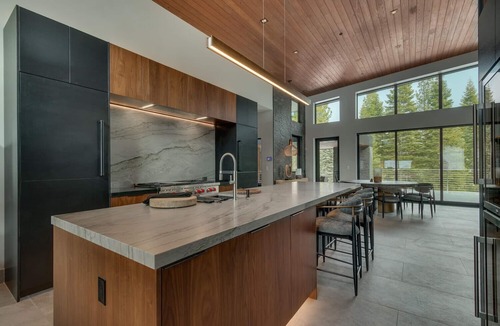 Ponderosa Palisades House | Elegance at Schaffer's Mill by Tahoe Getaways - Luxury Pet-Friendly 4BR w/Hot Tub & A/C