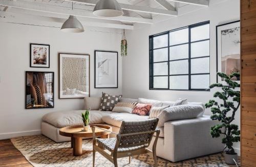 Boyle Heights House | Elegant 3-bedroom home Retreat in Los Angeles