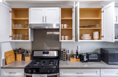 Midway City House | Elegant 3BR Luxury Home Near Disneyland & Beaches King Beds + EV Charger