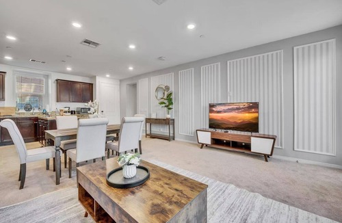 Eastvale Downs House | Elegant 3BR Residence｜Office & Study Space｜Fenced Yard｜Flexible Leasing #41351