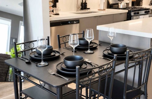 Lyon Street Apartment | Elegant Apartment 10 Min to Disneyland | Pool & Gym